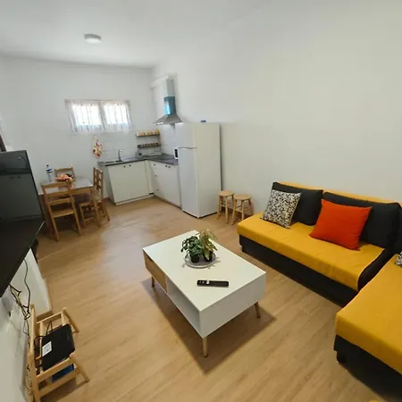 El Roble B Apartment *
